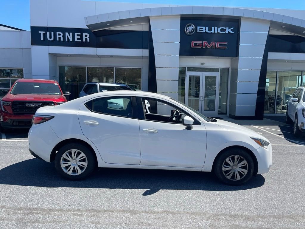 2020 Toyota Yaris Sedan L