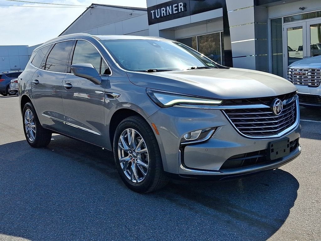 2023 Buick Enclave Essence