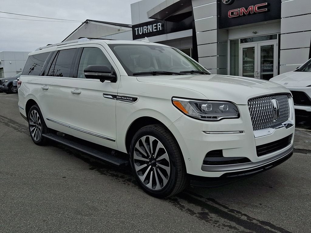 2022 Lincoln Navigator L Reserve