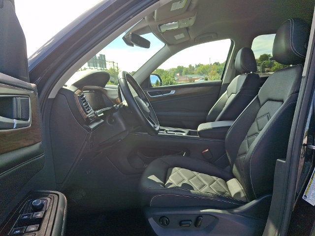 2025 Volkswagen Atlas 2.0T SE