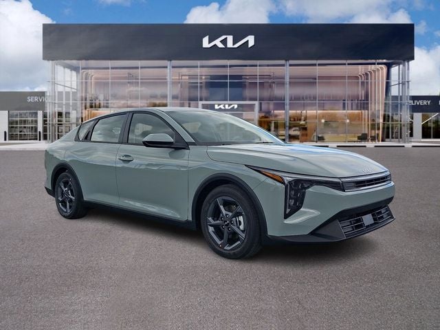 2026 Kia K4 LXS AT's photo