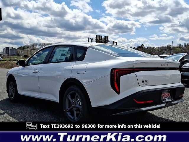 2026 Kia K4 LXS
