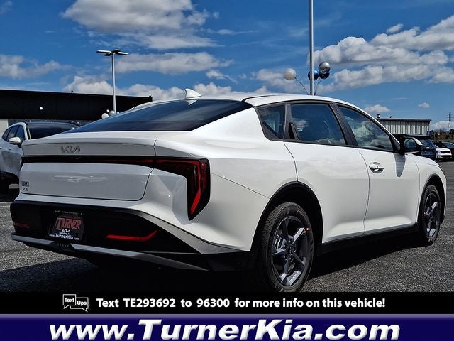 2026 Kia K4 LXS