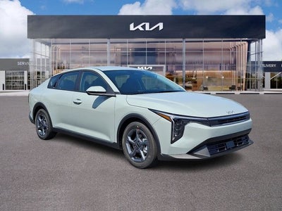 2026 Kia K4 LXS