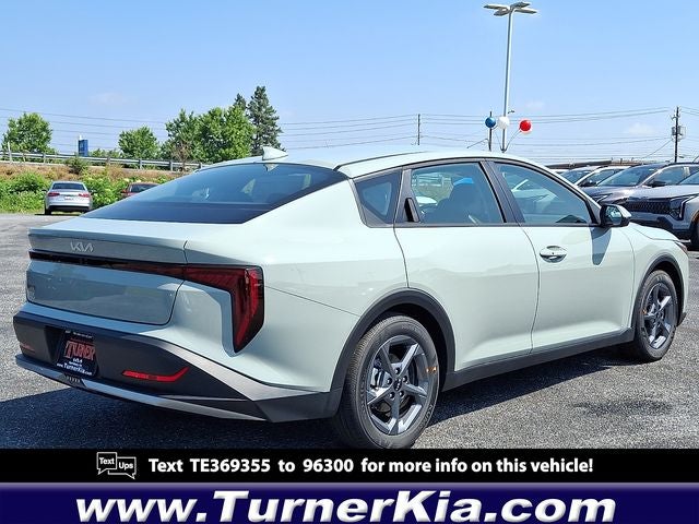 2026 Kia K4 LXS
