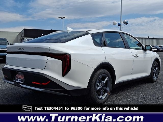 2026 Kia K4 LXS