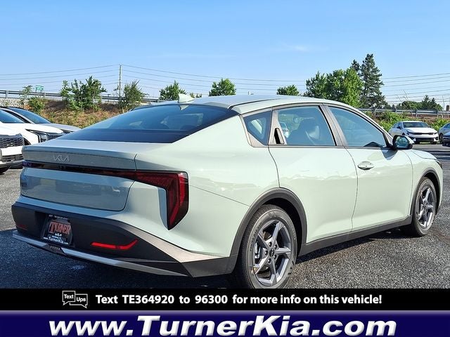 2026 Kia K4 LXS