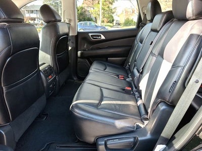 2020 Nissan Pathfinder SL