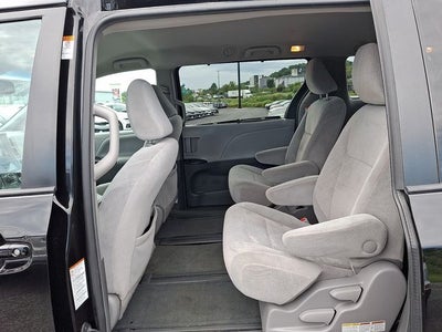 2015 Toyota Sienna LE 7 Passenger