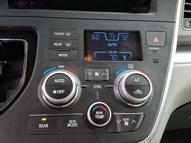 2015 Toyota Sienna LE 7 Passenger