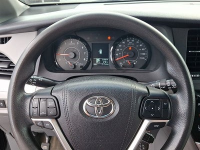 2015 Toyota Sienna LE 7 Passenger
