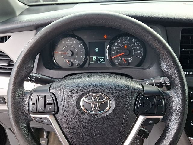 2015 Toyota Sienna LE 7 Passenger