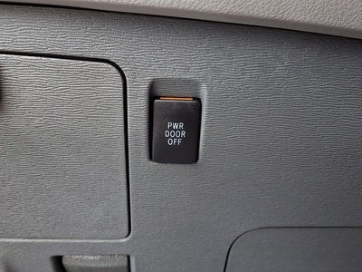 2015 Toyota Sienna LE 7 Passenger