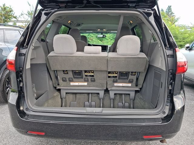 2015 Toyota Sienna LE 7 Passenger