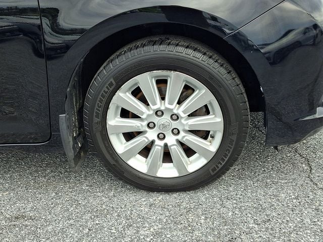 2015 Toyota Sienna LE 7 Passenger