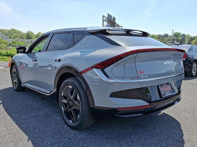 2025 Kia EV6 Wind
