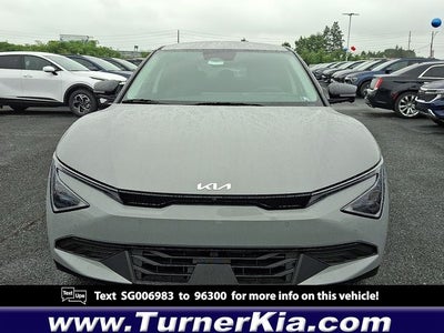 2025 Kia EV6 Light