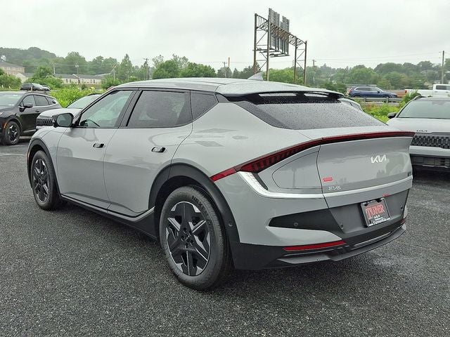 2025 Kia EV6 Light
