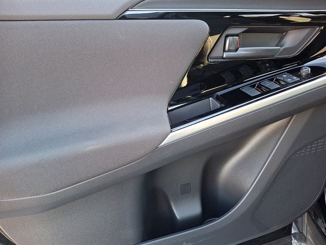 2025 Subaru Solterra Premium