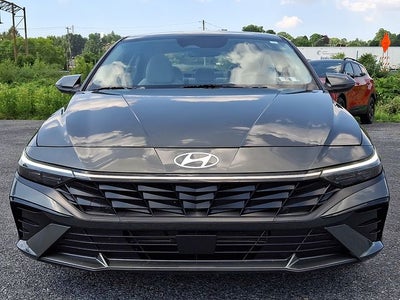 2025 Hyundai Elantra Limited