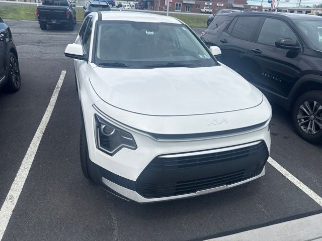 2023 Kia Niro LX