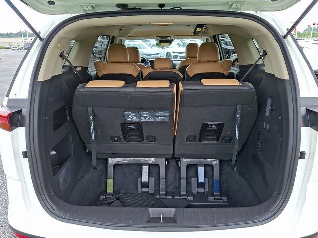 2024 Kia Carnival LX