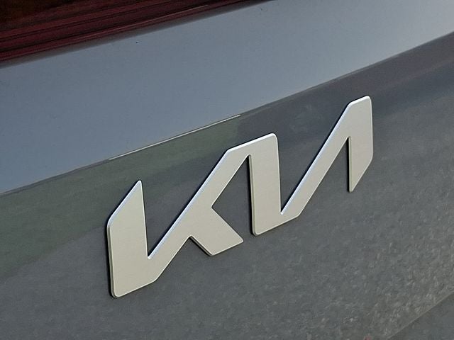 2027 Kia Carnival LXS