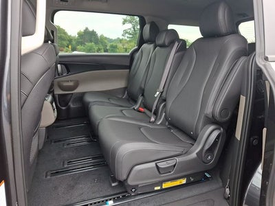 2027 Kia Carnival LXS