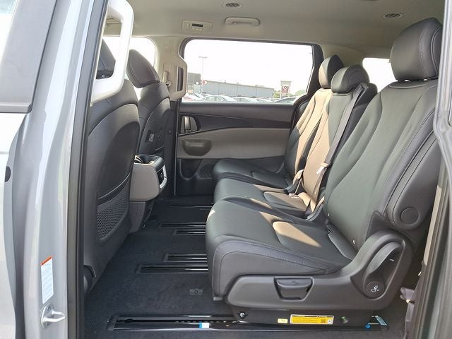 2027 Kia Carnival LXS