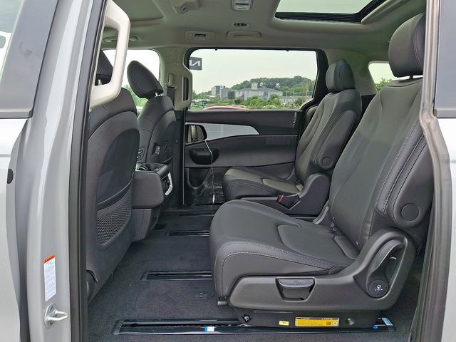 2027 Kia Carnival SX
