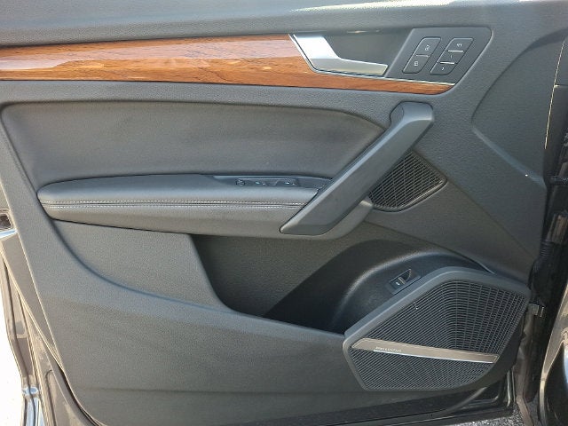 2023 Audi Q5 45 S line Premium quattro
