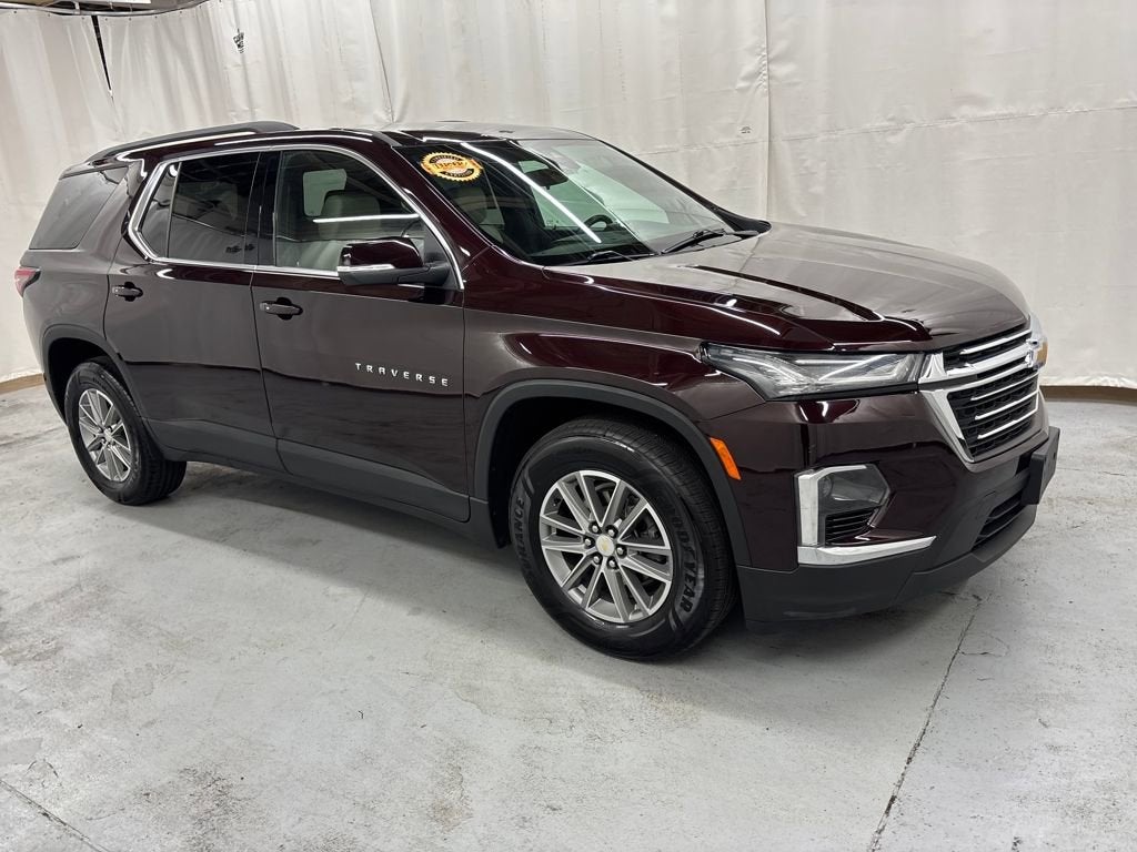 2023 Chevrolet Traverse LT Leather