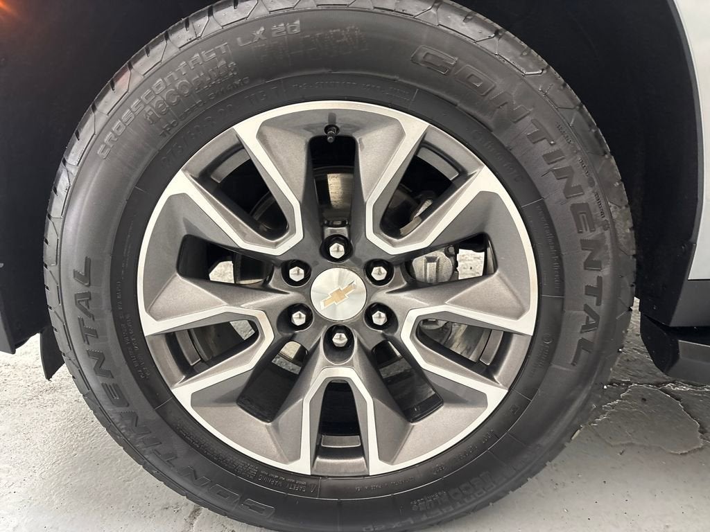 2023 Chevrolet Suburban LS