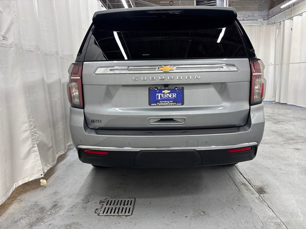 2023 Chevrolet Suburban LS