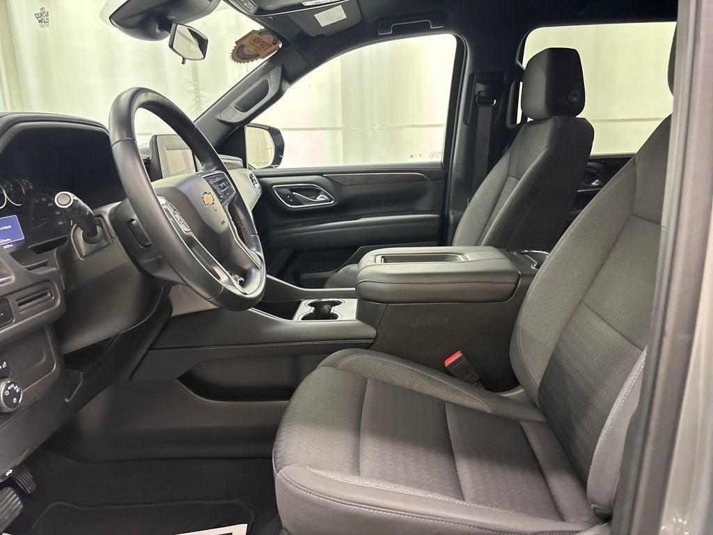 2023 Chevrolet Suburban LS