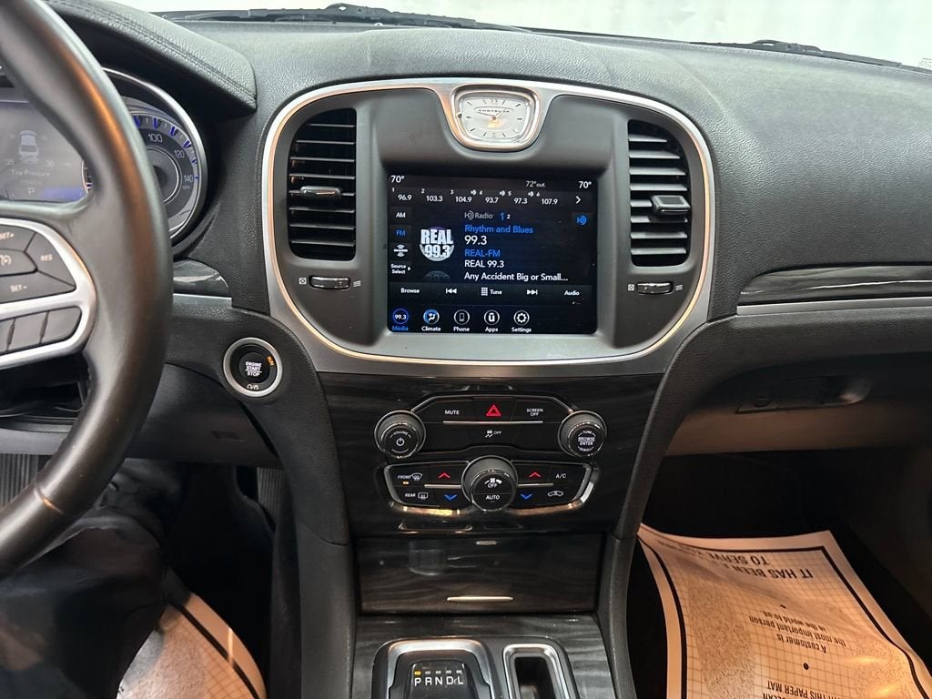 2021 Chrysler 300 Touring