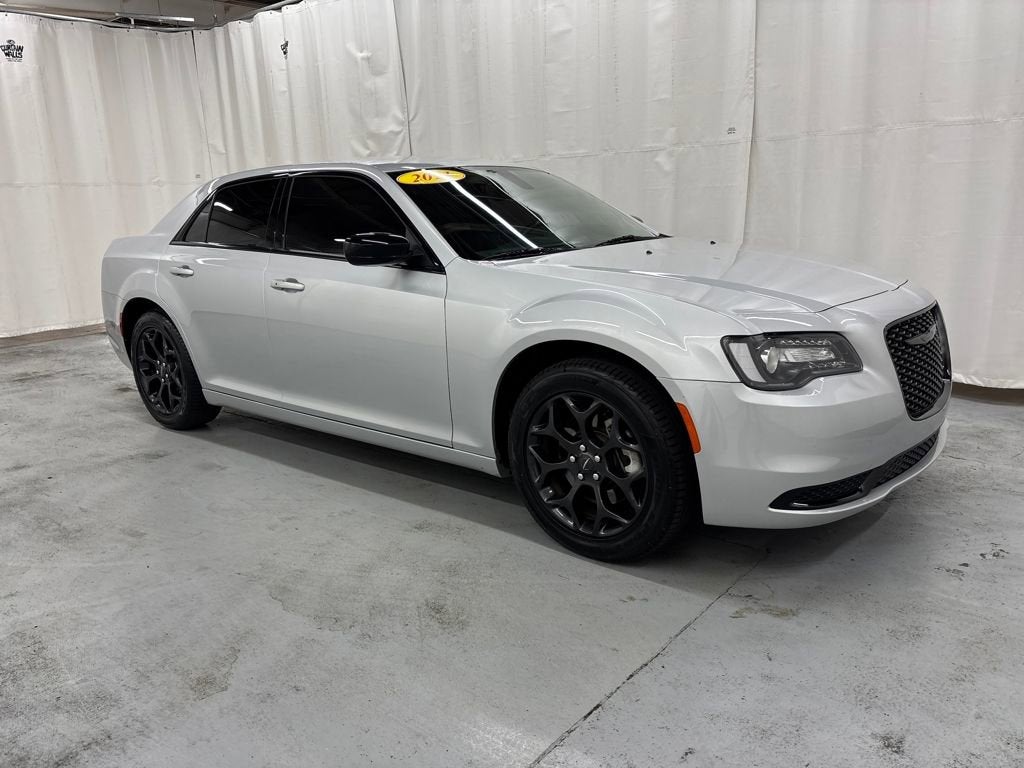 2021 Chrysler 300 Touring