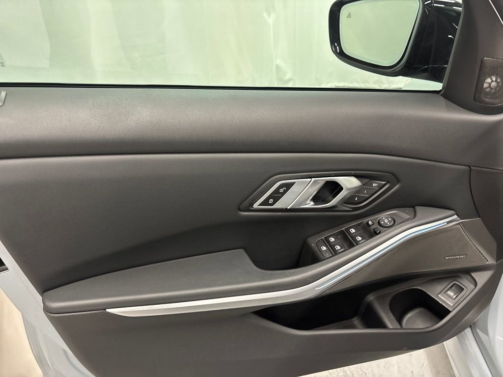 2023 BMW 3 Series 330i xDrive